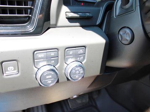 Used 2024 GMC Sierra 1500 AT4 w/ Technology Package AWD/4WD image 20