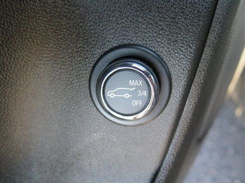 Used 2023 Chevrolet Blazer LT FWD image 10