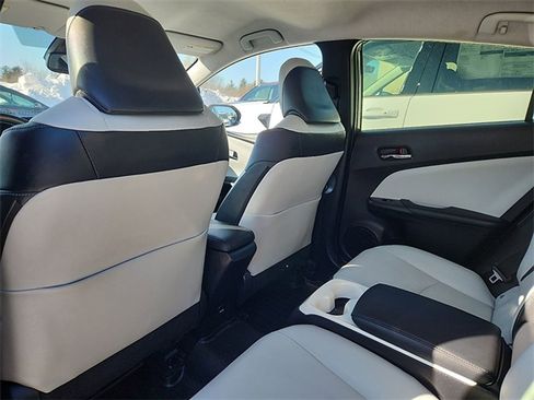 Used 2017 Toyota Prius Prime Advanced w/ Carpet Mat Package image 21