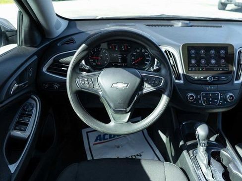 Used 2023 Chevrolet Malibu LT image 16