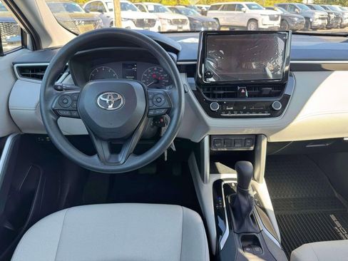 Used 2023 Toyota Corolla Cross L AWD/4WD image 19