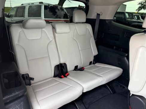 Used 2020 Kia Telluride S AWD/4WD image 19