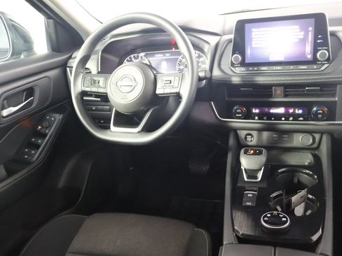 Used 2024 Nissan Rogue SV AWD/4WD image 33