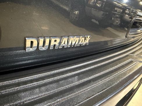 Used 2021 Chevrolet Suburban RST w/ Luxury Package AWD/4WD image 45