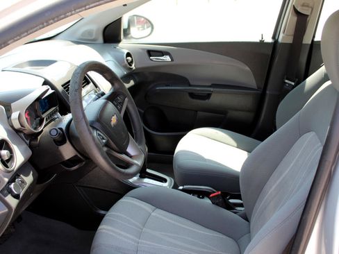 Used 2014 Chevrolet Sonic LT image 15