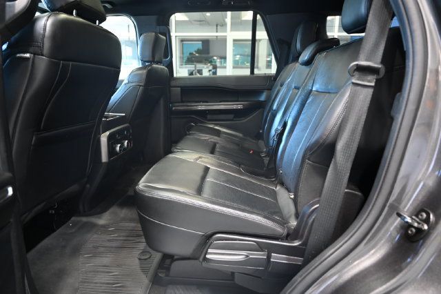 Used 2020 Ford Expedition XLT w/ Equipment Group 202A AWD/4WD image 11