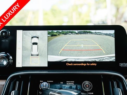 Used 2023 Lexus LX 600 4WD w/ Accessory Package (Z1) image 22