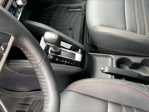 Used 2020 Nissan Kicks SR w/ SR Premium Package FWD image 17