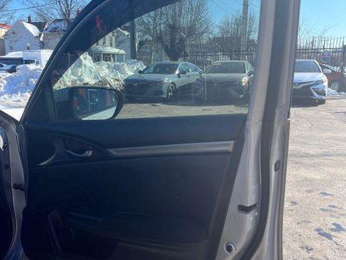 Used 2018 Honda Civic Sport image 14