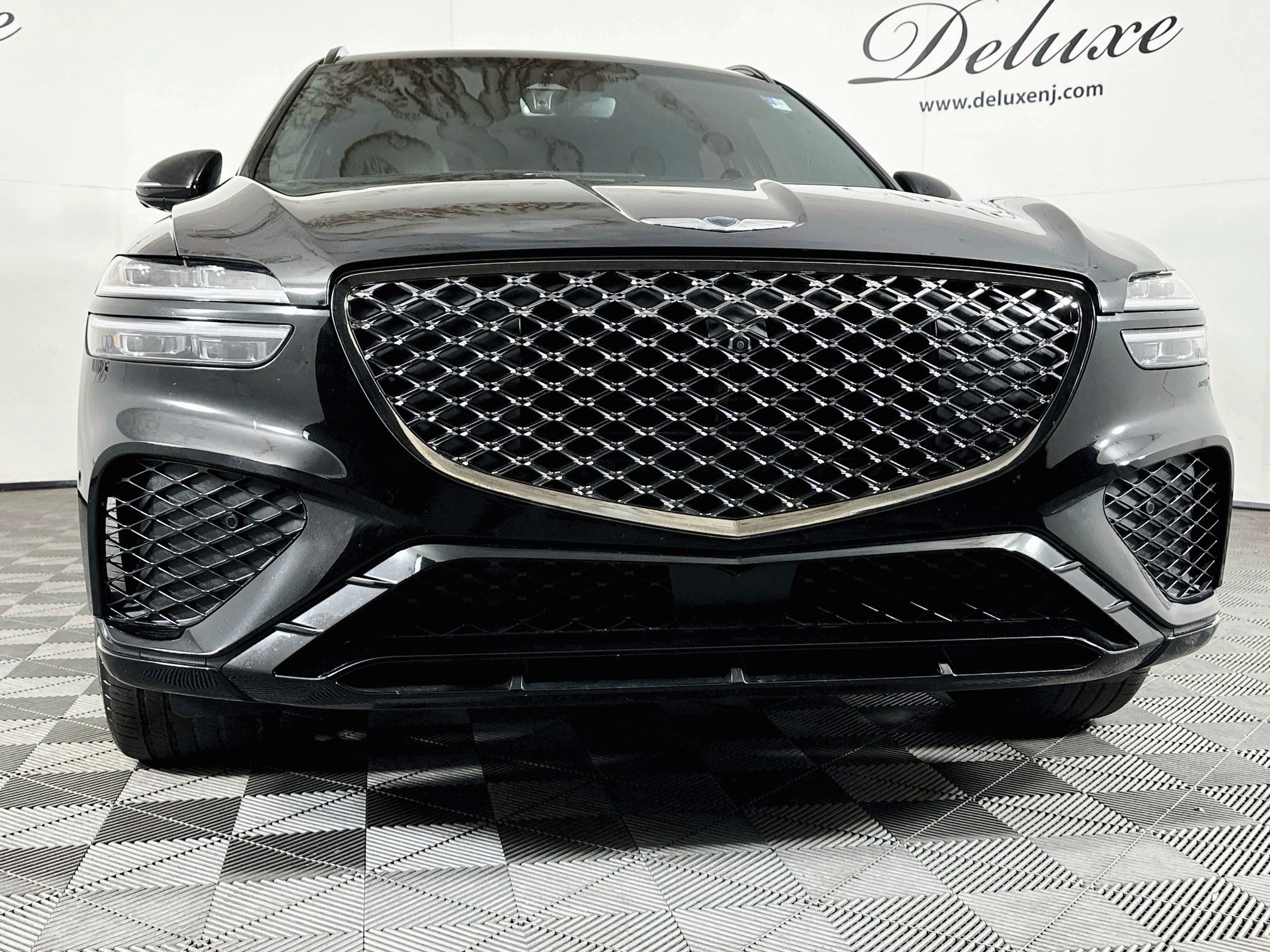 Used 2024 Genesis GV70 3.5T Sport w/ Sport Prestige Package AWD/4WD image 31