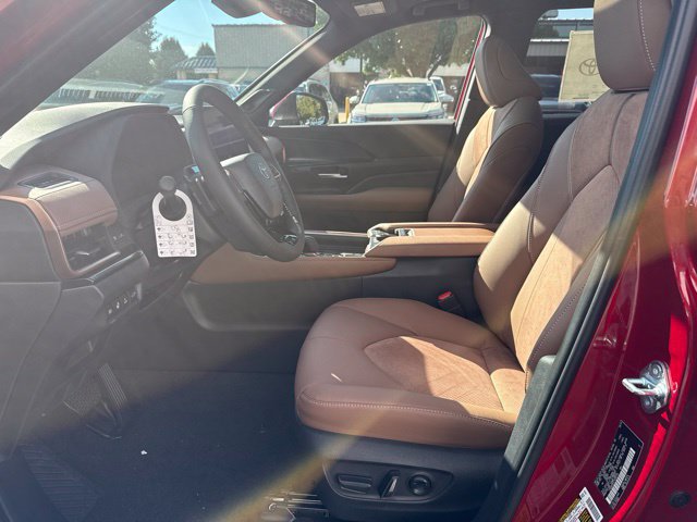 New 2026 Toyota Grand Highlander AWD Hybrid image 13