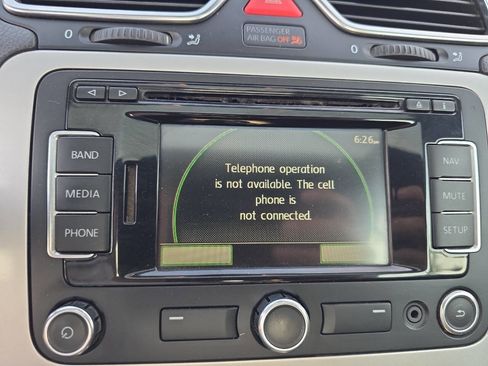 Used 2012 Volkswagen Eos Lux image 37