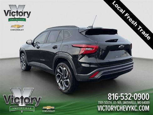 Used 2024 Chevrolet Trax RS image 4