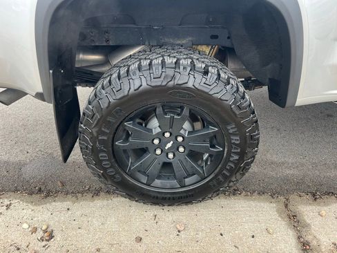 Used 2020 Chevrolet Colorado ZR2 w/ ZR2 Dusk Special Edition image 11