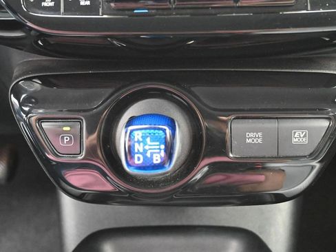 Used 2017 Toyota Prius Two w/ Carpet Mat Package FWD image 22