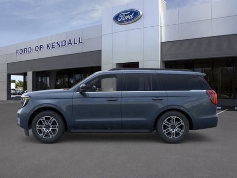 New 2026 Ford Expedition Active image 3