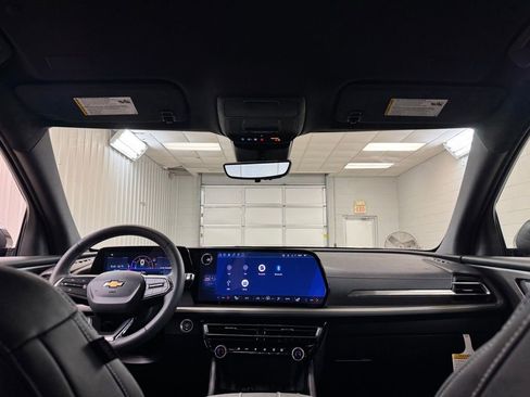 New 2026 Chevrolet Traverse LT w/ Driver Confidence Package FWD image 21