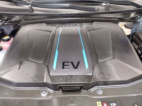 Certified 2024 Hyundai Ioniq 5 Limited image 8