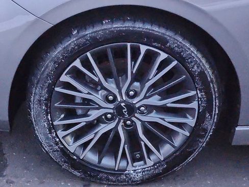 Used 2024 Kia Forte GT-Line w/ GT-Line Premium Package image 8