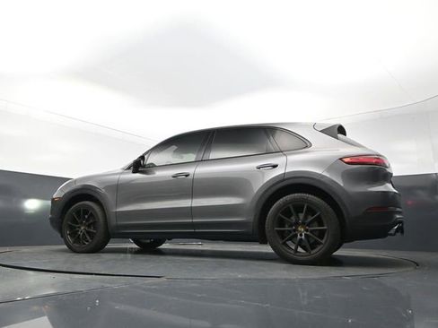 Used 2020 Porsche Cayenne AWD/4WD image 24