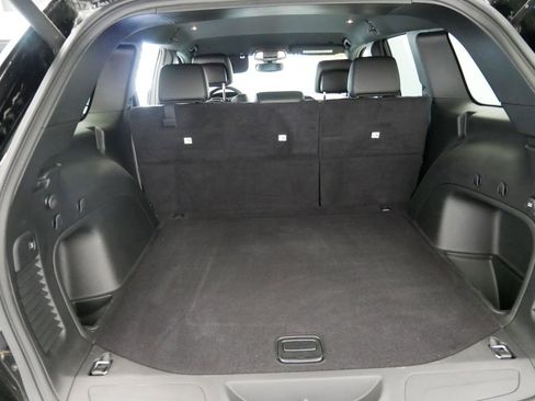 Certified 2022 Jeep Grand Cherokee Laredo X image 12