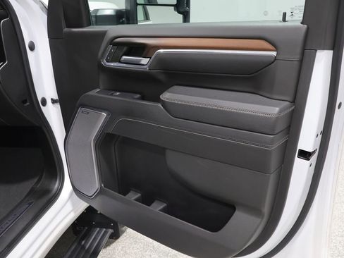 Used 2024 GMC Sierra 3500 Denali w/ Denali Reserve Package AWD/4WD image 24