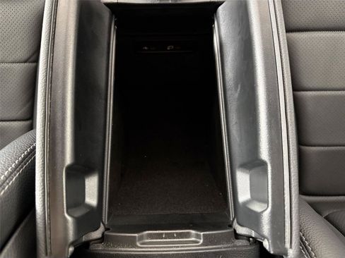 Used 2022 Mercedes-Benz GLC 300 image 33