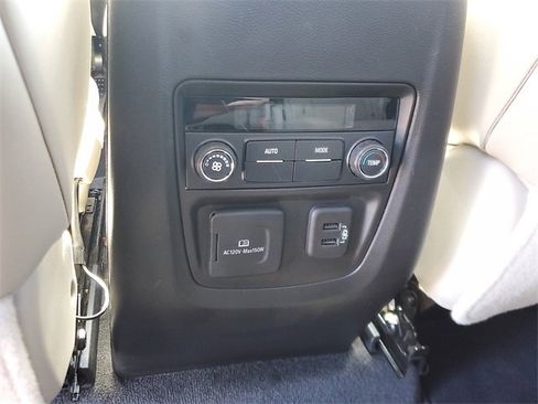 Used 2020 Buick Enclave Essence w/ Sound and Sites Package image 14