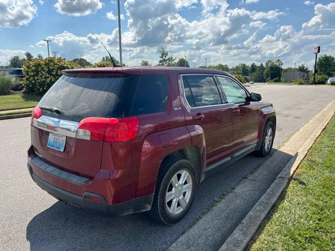 Used 2011 GMC Terrain SLE FWD image 3