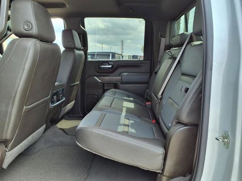 Certified 2022 GMC Sierra 3500 Denali w/ Denali Ultimate Package image 20