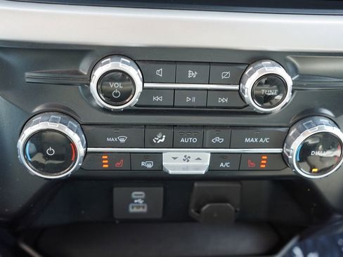 Used 2023 Ford F150 XLT w/ Equipment Group 302A High image 25