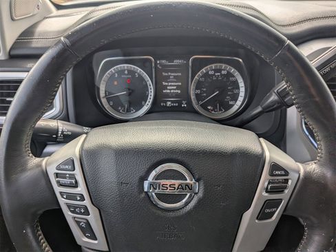 Used 2018 Nissan Titan PRO-4X image 30
