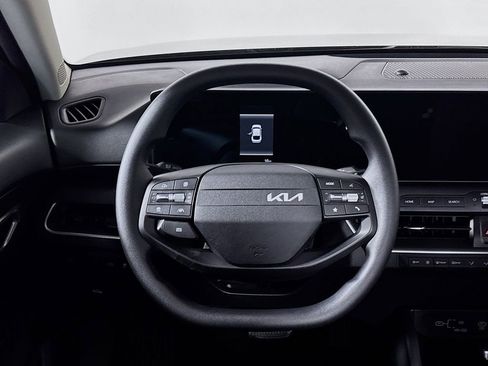 Certified 2025 Kia K4 FWD image 14