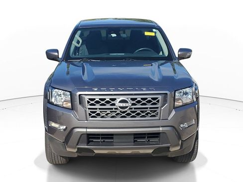 Used 2022 Nissan Frontier SV RWD image 2