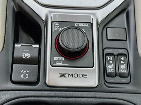 Used 2024 Subaru Forester Premium AWD/4WD image 13