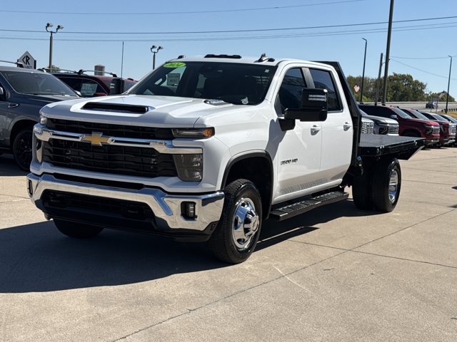 Used 2024 Chevrolet Silverado 3500 LT w/ Convenience Package AWD/4WD image 10