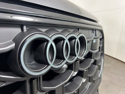 New 2026 Audi Q8 Premium Plus image 32