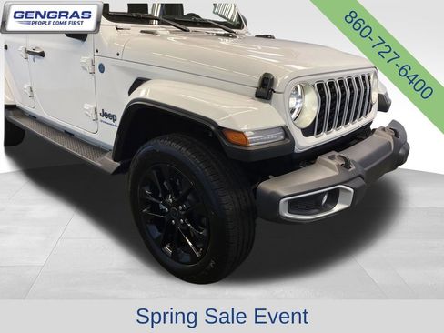 Certified 2025 Jeep Wrangler Unlimited Sahara AWD/4WD image 45