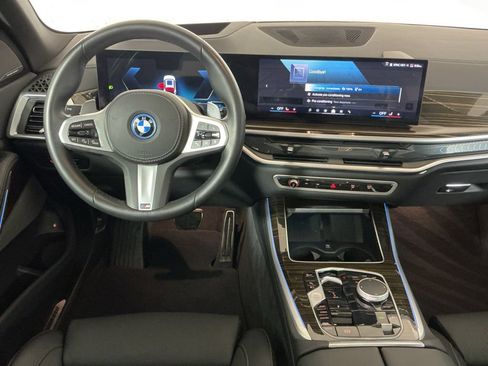 Certified 2025 BMW X5 xDrive50e w/ M Sport Package AWD/4WD image 13
