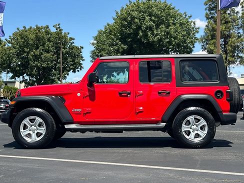 Used 2018 Jeep Wrangler Unlimited Sport S AWD/4WD image 6