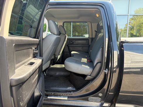 Used 2016 RAM 2500 Tradesman w/ Chrome Appearance Group AWD/4WD image 36