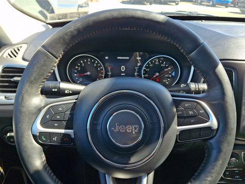 Used 2018 Jeep Compass Latitude w/ Popular Equipment Group image 19