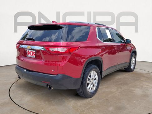 Used 2018 Chevrolet Traverse LT FWD image 11
