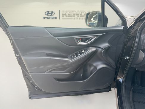 Used 2019 Subaru Forester Limited AWD/4WD image 17