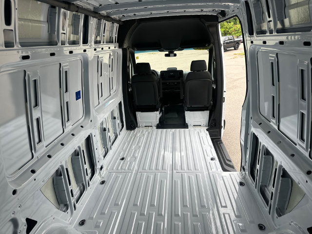 Used 2025 Mercedes-Benz Sprinter 2500 image 10