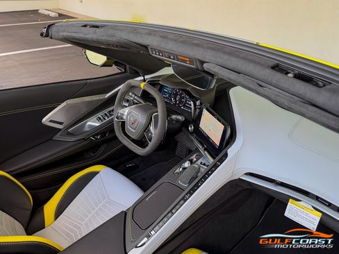 Used 2022 Chevrolet Corvette Stingray Premium Conv RWD image 26