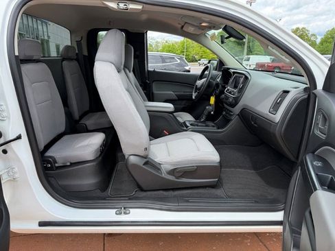 Used 2020 Chevrolet Colorado W/T w/ WT Convenience Package RWD image 19