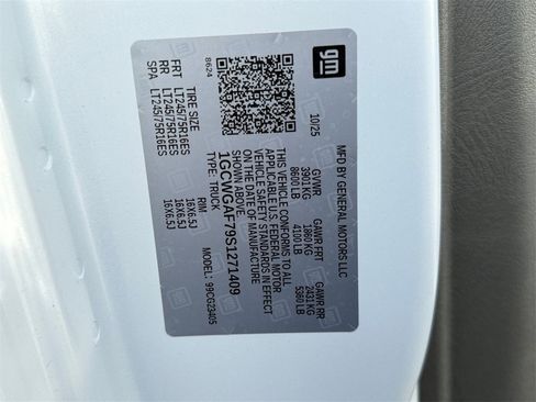 New 2025 Chevrolet Express 2500 image 25