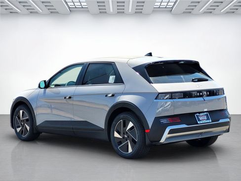 New 2026 Hyundai Ioniq 5 SEL RWD image 6
