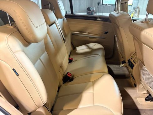 Used 2012 Mercedes-Benz GL 450 4MATIC image 21